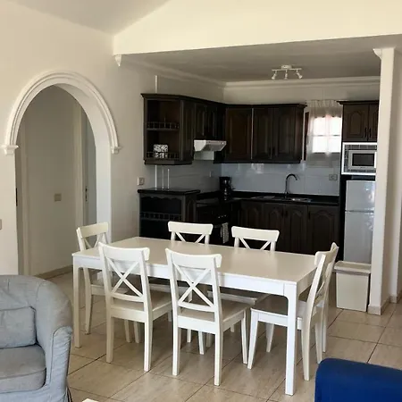 Appartamento La Cumbre8a- 2 Bed-2 Bath - 1st Fl.- Air-con-wi-fi Puerto del Carmen (Lanzarote)